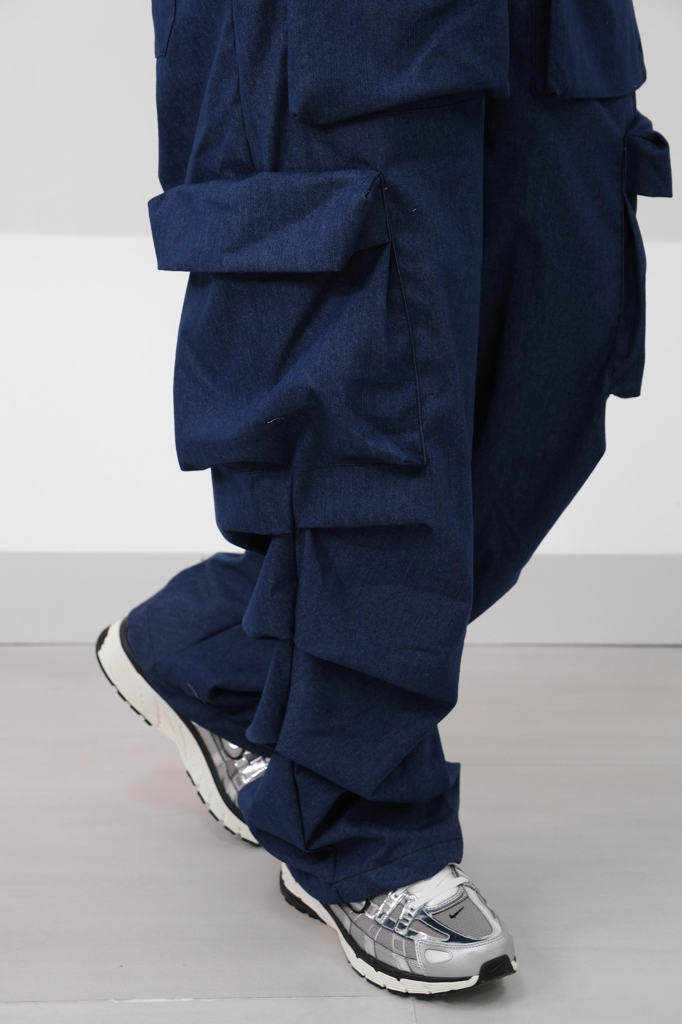 Cargo blue jeans
