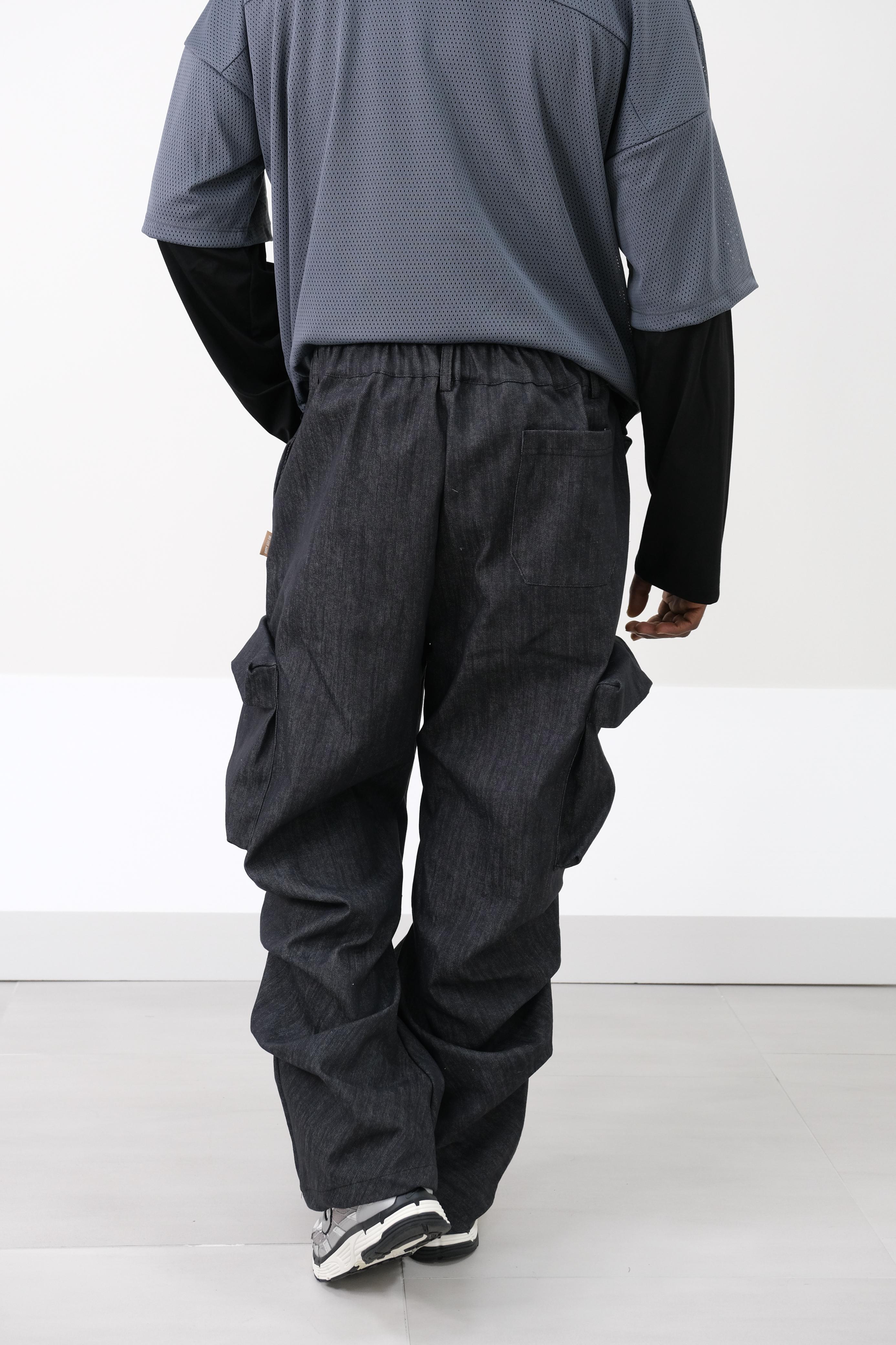 Cargo dark jeans