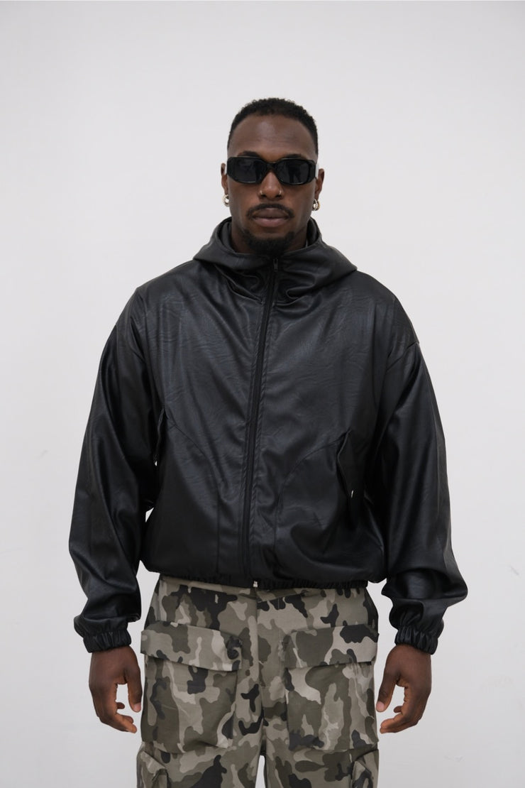 Bomber ecopelle nero con cappuccio