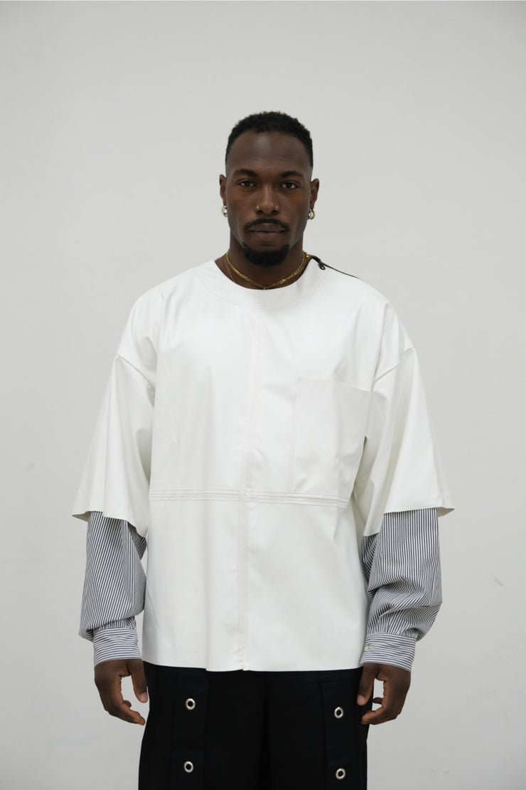 T-shirt in ecopelle doppia manica in camicia bianca