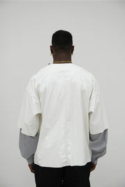 T-shirt in ecopelle doppia manica in camicia bianca
